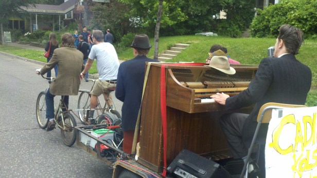 Open Street Musical Bike, Uptown Minneapolis, June 12, 2011