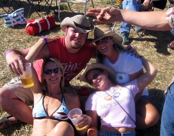 253406_502472655086_7911_n