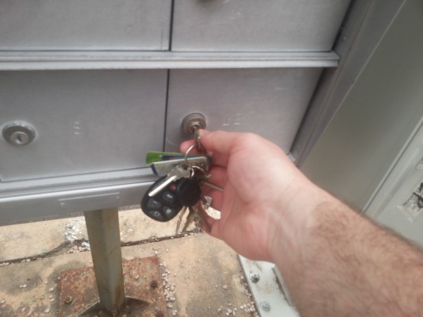 Well looky here, one of those new fangled "community" mail boxes. Let's see what the good mailman delivered.