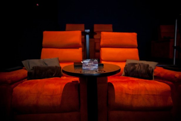 562561_432663973411472_1804061611_n