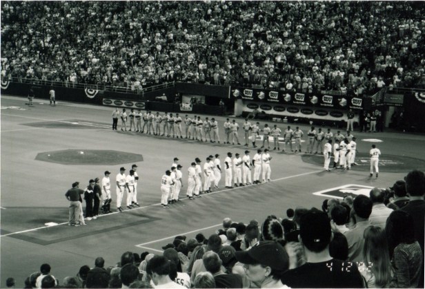 Minnesota Twins' 2002 home opener vs Detroit Tigers